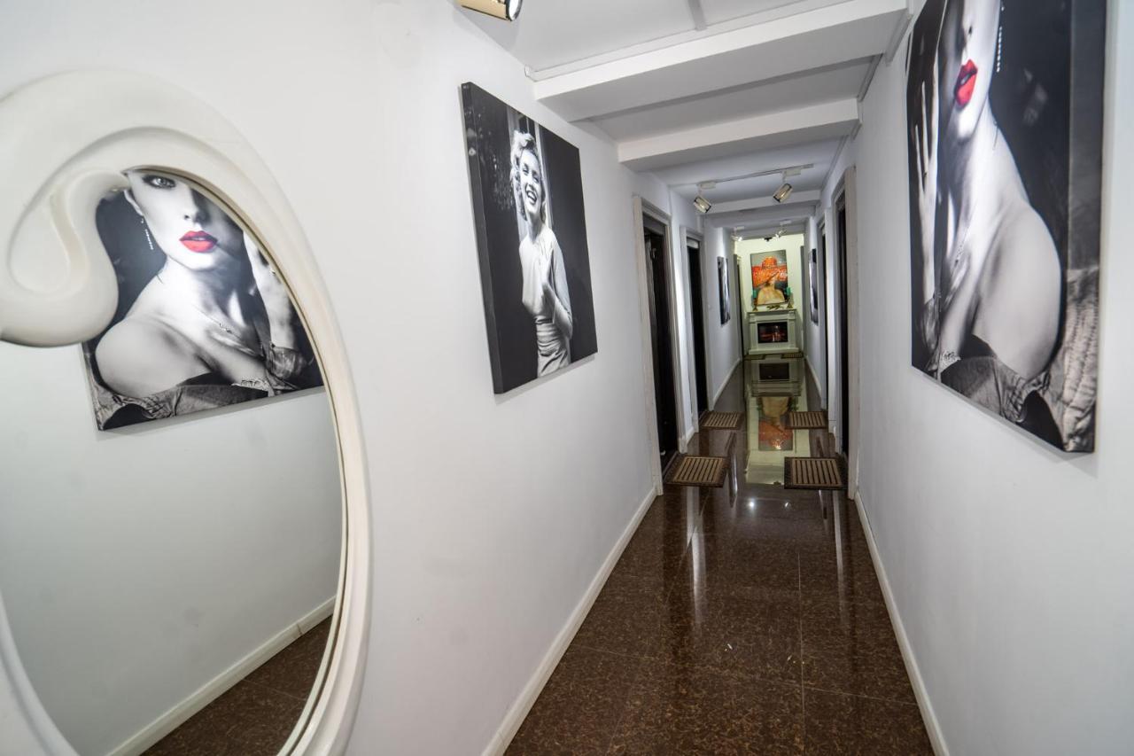 Отель Casa Del Flor Костинешти Экстерьер фото